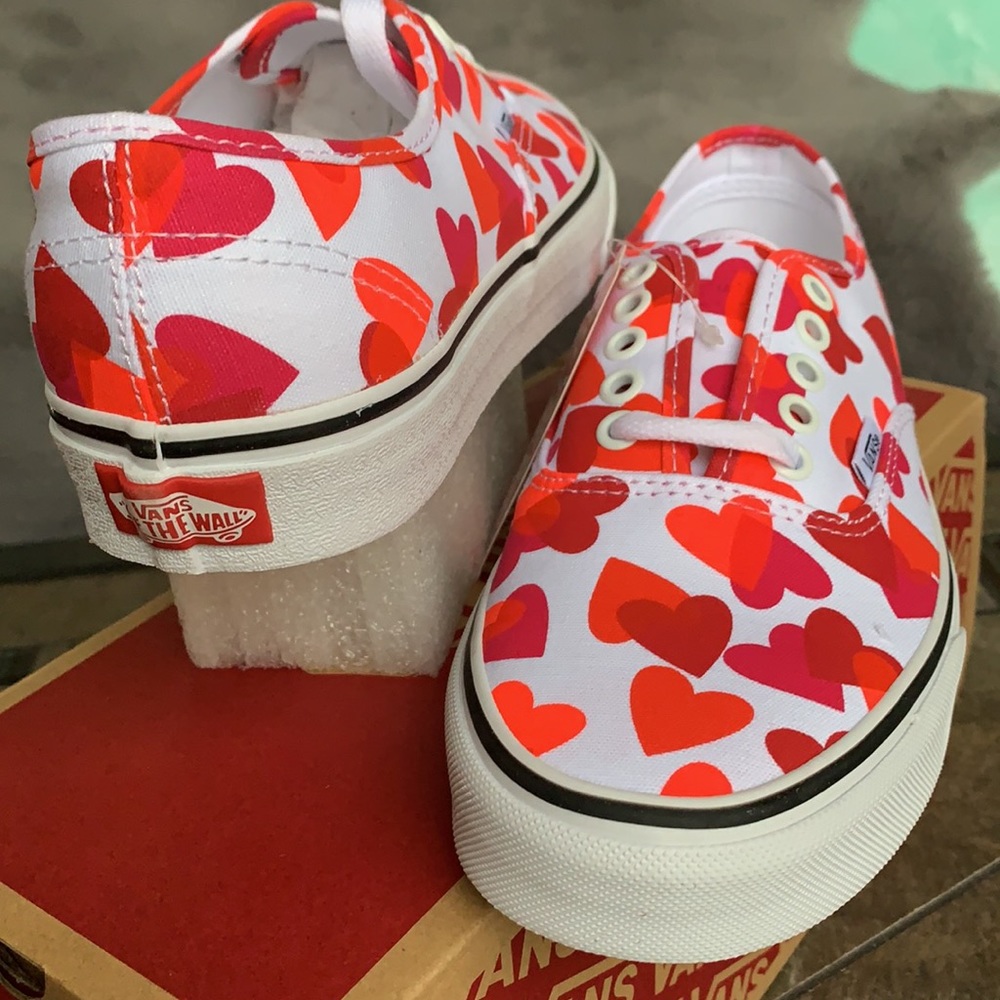 VANS AUTHENTIC VALENTINES HEARTS WMNS - Picture 15 of 16